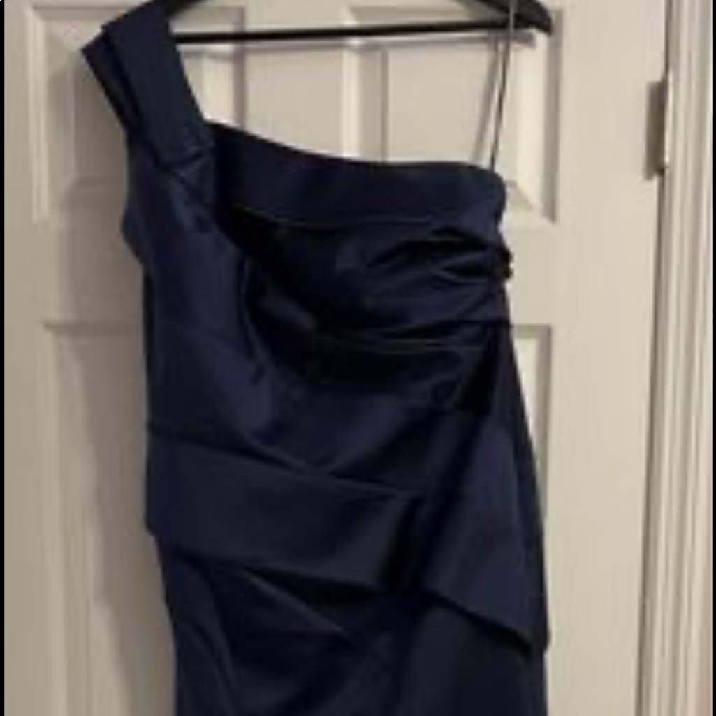 Vera Wang White Formal Gown